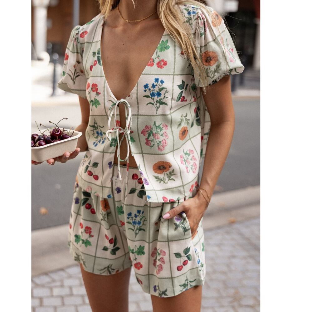 Petal & Pup (M) Asta Floral Short Set Botanical Tie Front Cottagecore